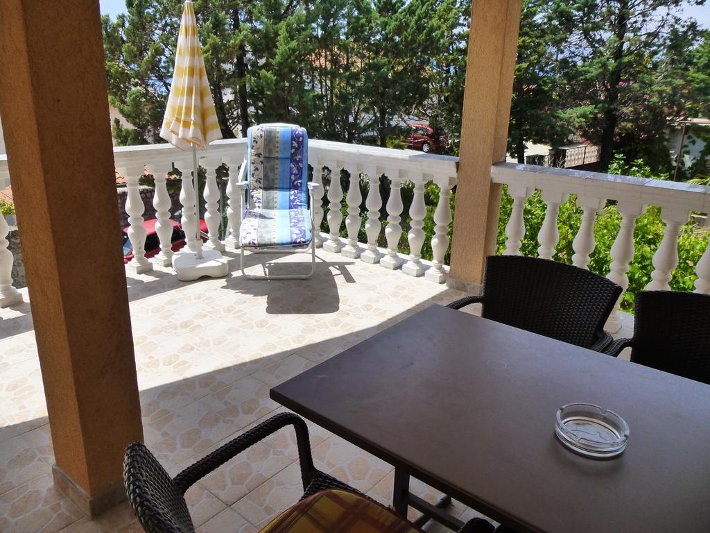 Apartments Villa Rosmarin Omišalj Zewnętrze zdjęcie