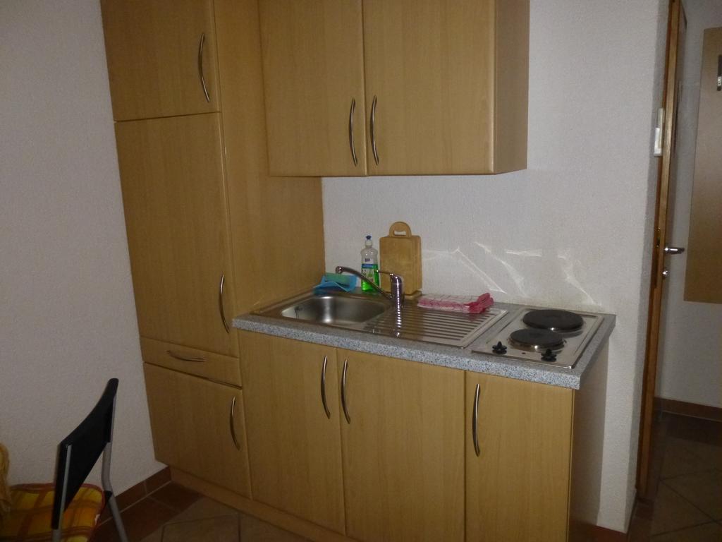 Apartments Villa Rosmarin Omišalj Pokój zdjęcie