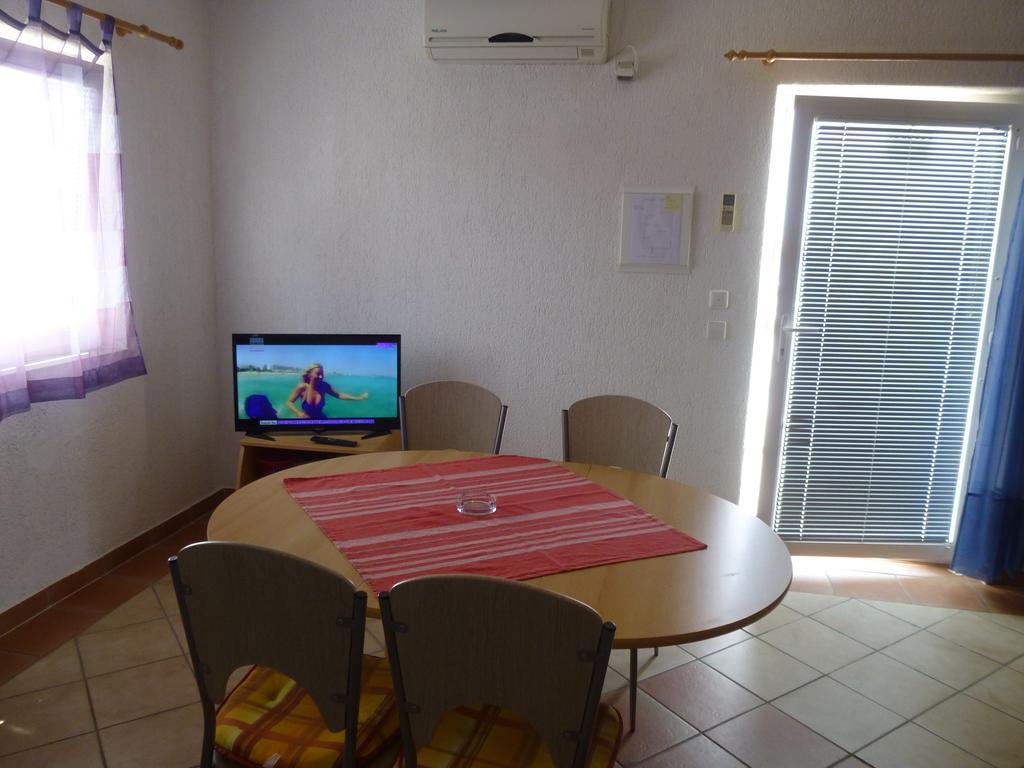 Apartments Villa Rosmarin Omišalj Zewnętrze zdjęcie