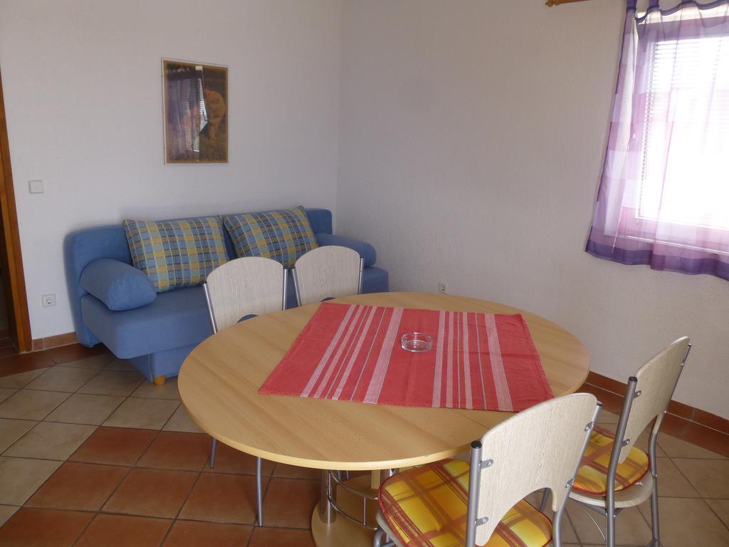 Apartments Villa Rosmarin Omišalj Zewnętrze zdjęcie
