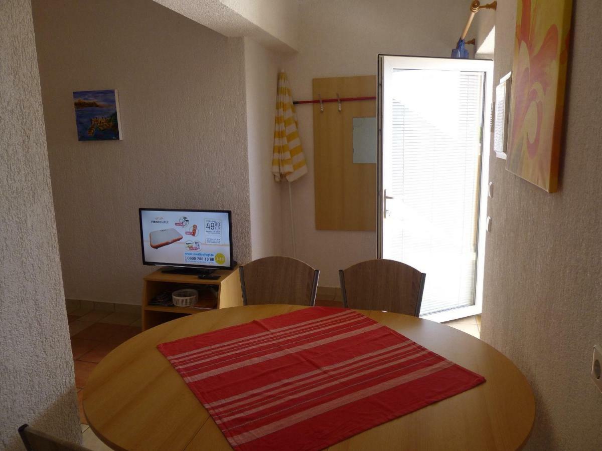 Apartments Villa Rosmarin Omišalj Zewnętrze zdjęcie