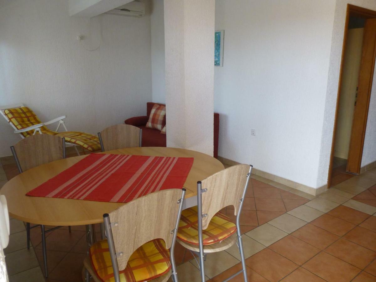 Apartments Villa Rosmarin Omišalj Zewnętrze zdjęcie