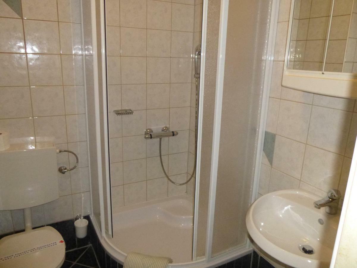 Apartments Villa Rosmarin Omišalj Zewnętrze zdjęcie